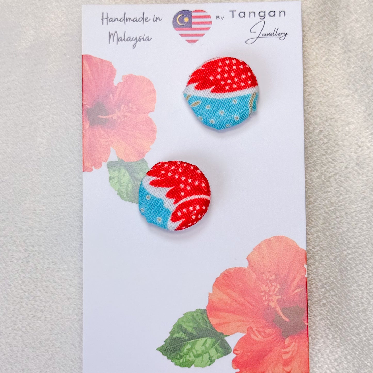 Petite around Batik Stud