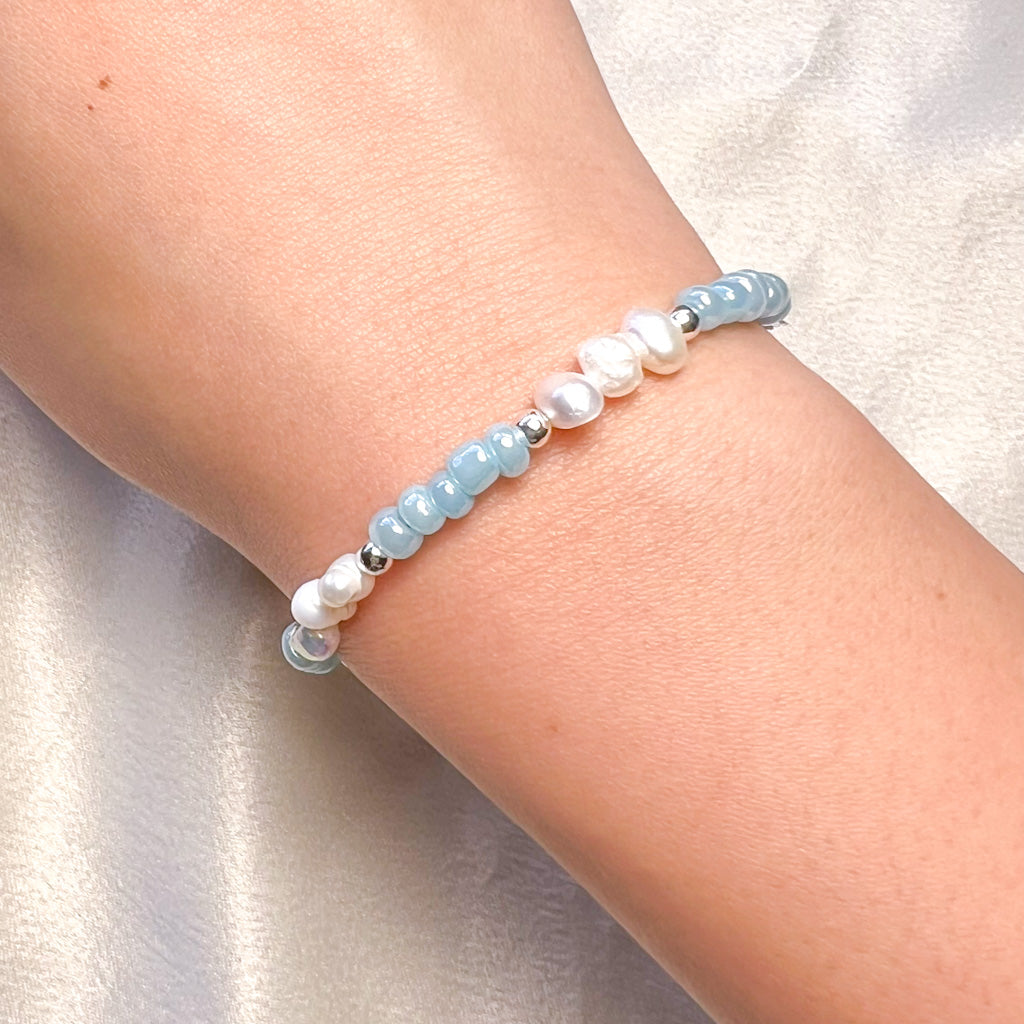 Dina Pearl Blue Bracelet