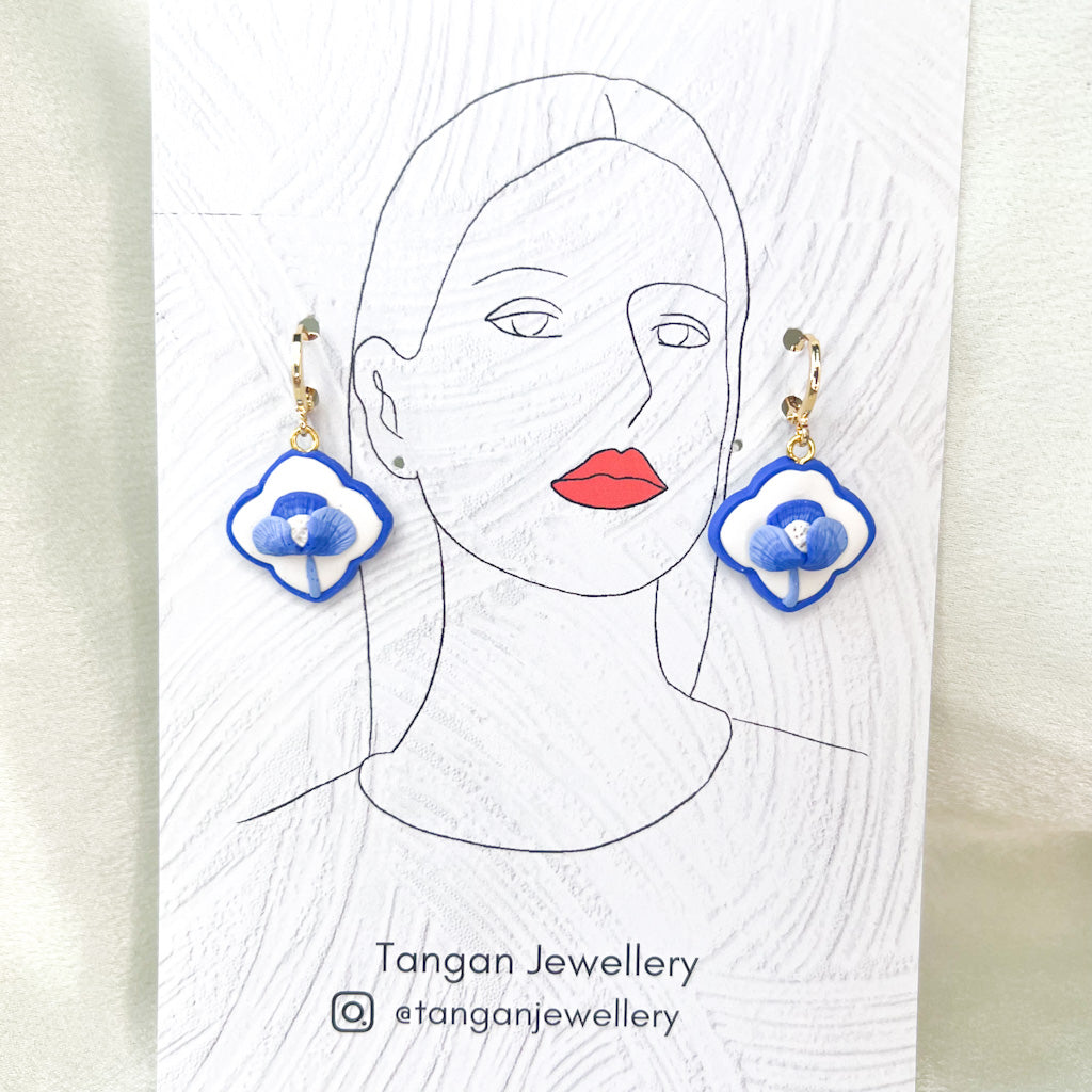Yuki Huggies Earring