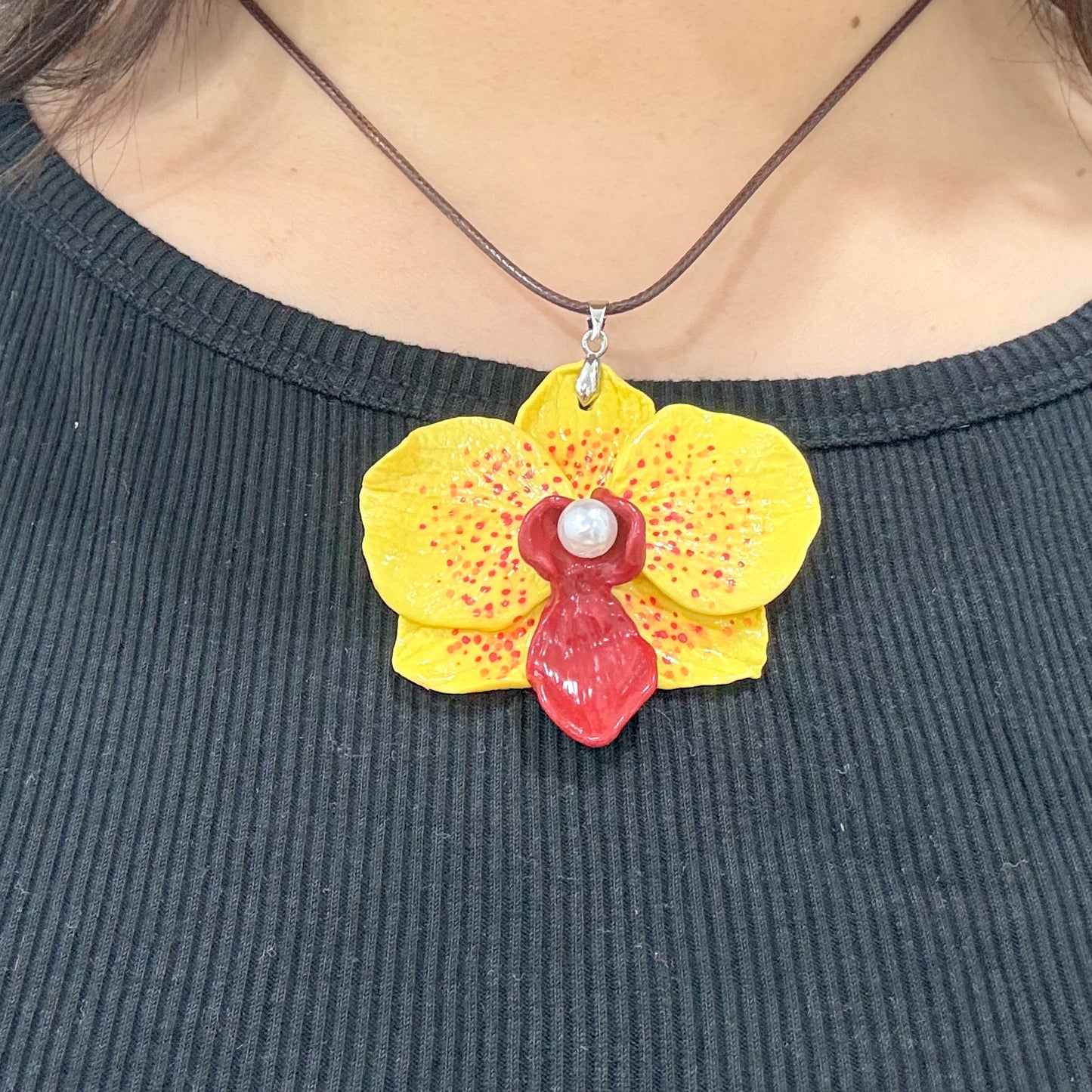 Yellow Orchid Q Necklace