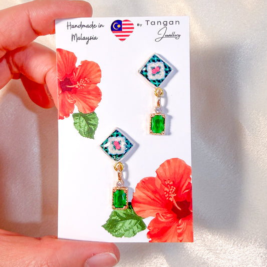 Pequena Nyonya Tile Earring