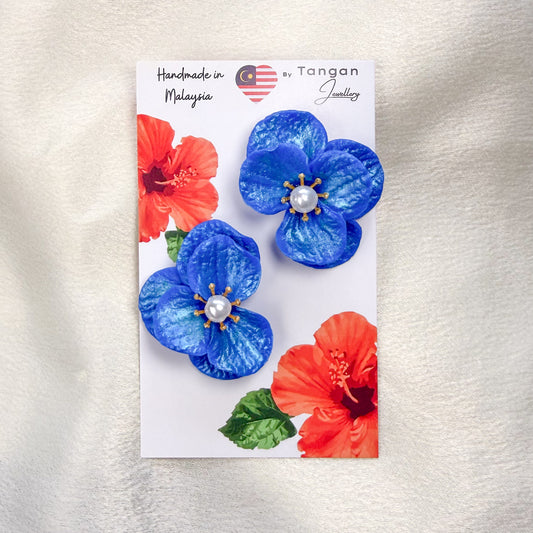 Cobalt Blue Flower stud