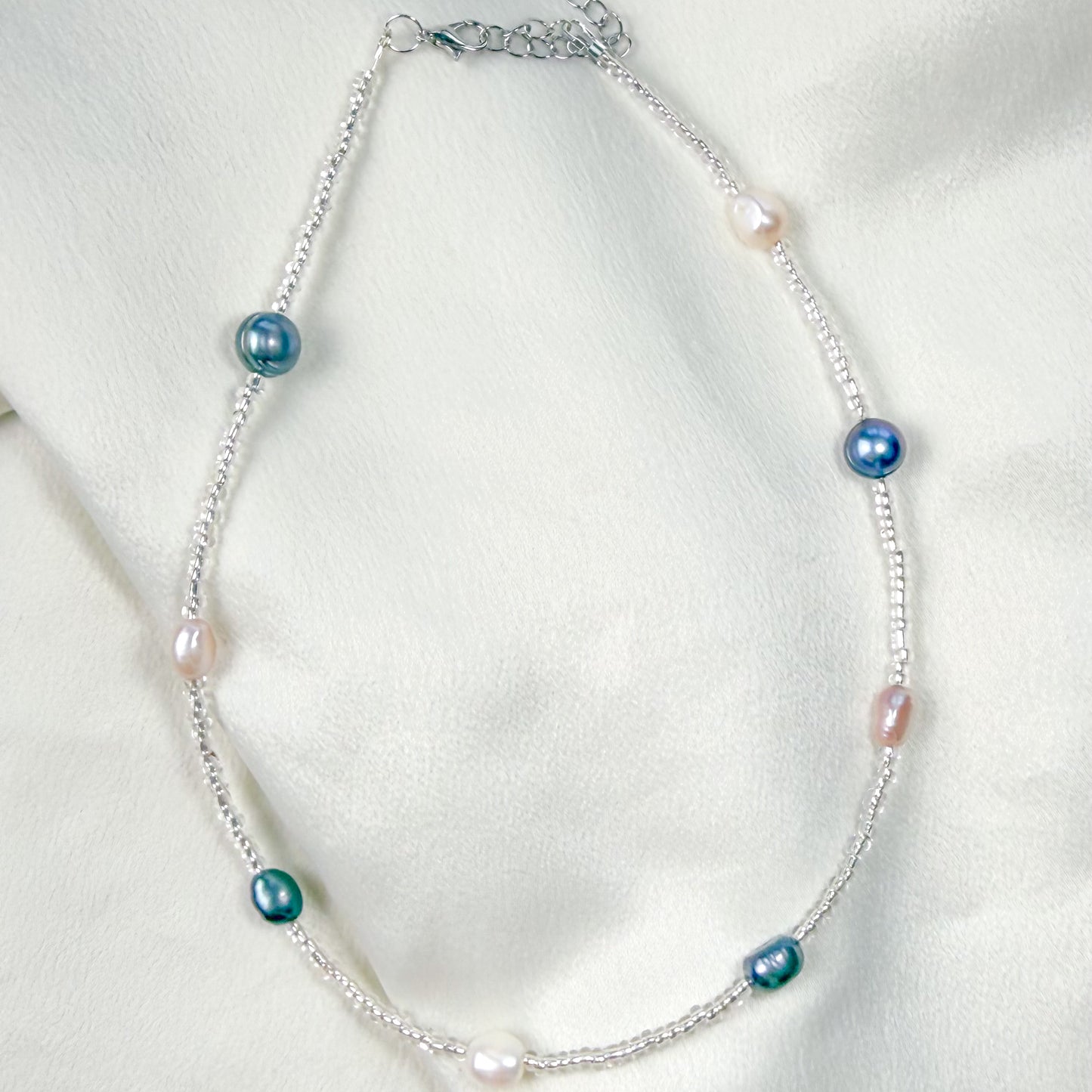 Pearly Pearls Necklace