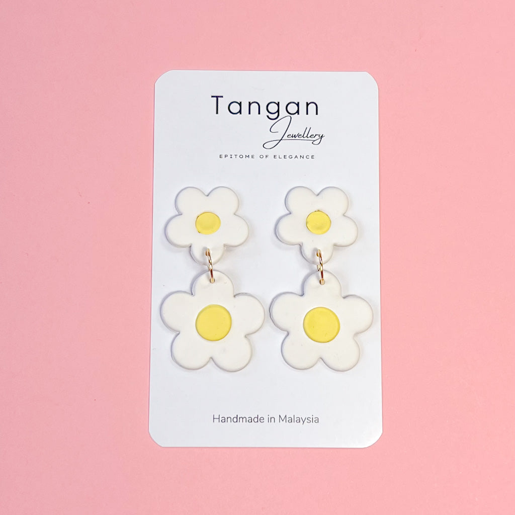 90s Daisy Dangle Earrings