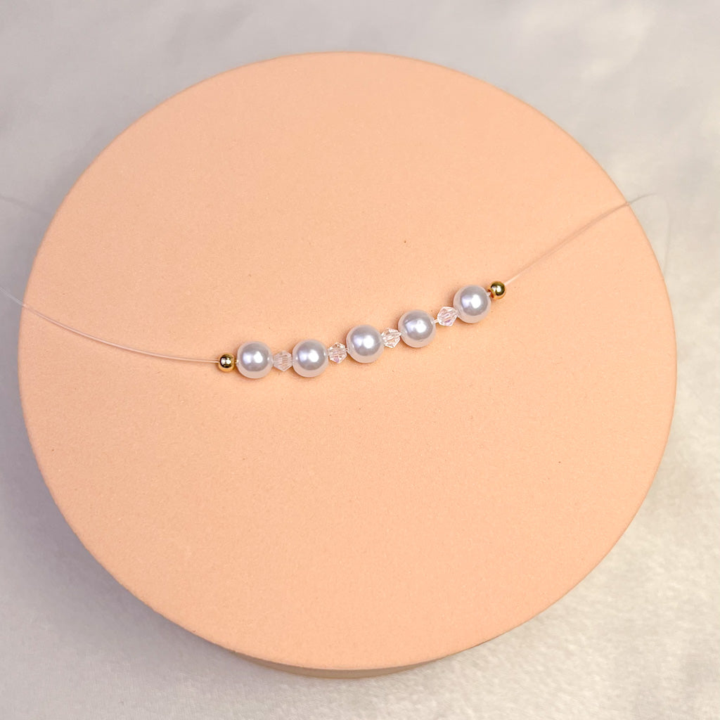 Minimal Pearl Necklace