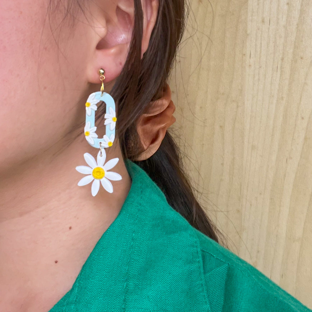 Diana Daisy Dangle